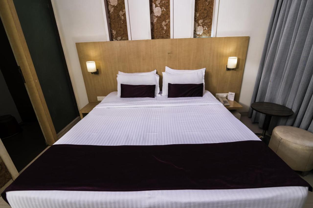 Hotel Monarch Guestline In Midc Rabale, Navi Mumbai Exterior foto