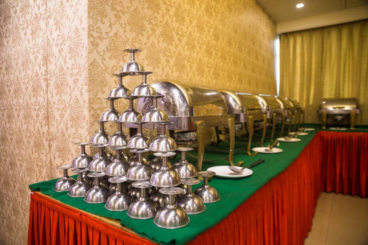 Hotel Monarch Guestline In Midc Rabale, Navi Mumbai Exterior foto
